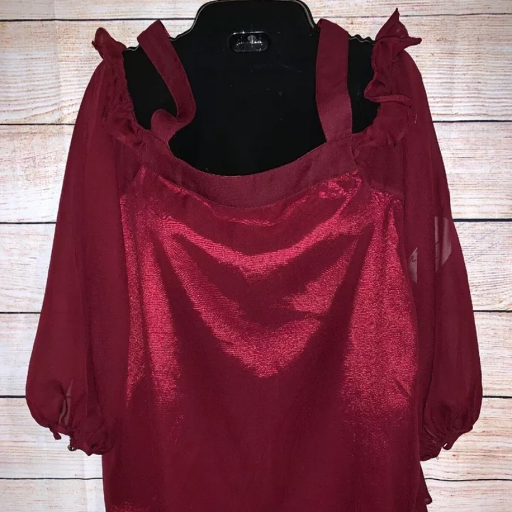 VaVa Joy Han Maroon Cold Shoulder Blouse Medium